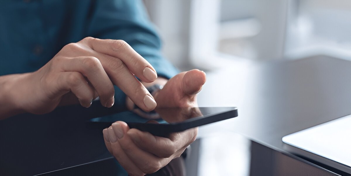 5 Tips Merawat Handphone Agar Awet dan Tidak Lemot